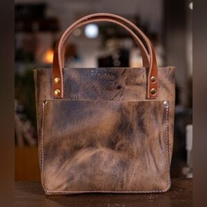 So Retro Perfect FYG Handcrafted Leather Tote In Distressed Canyon.